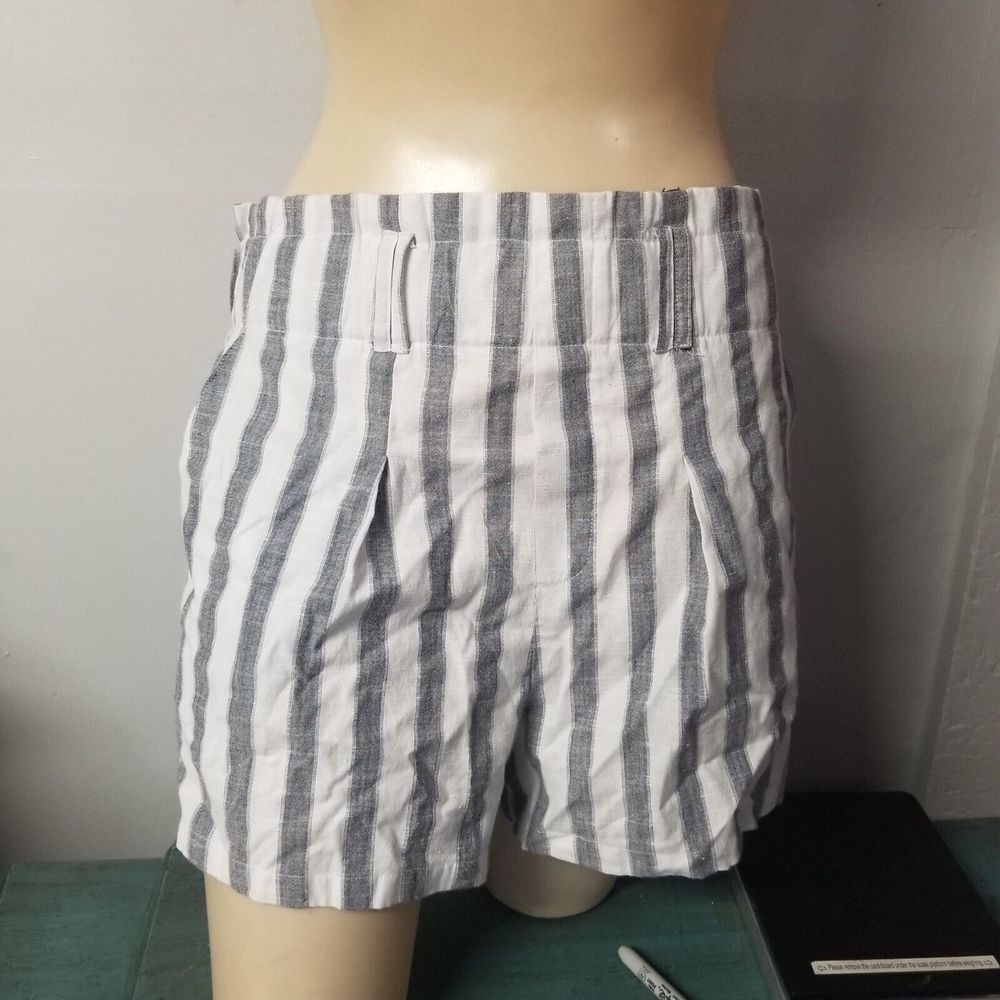 Stripe Blue white paper bag ruffle shorts elastic back belt loops Size large L